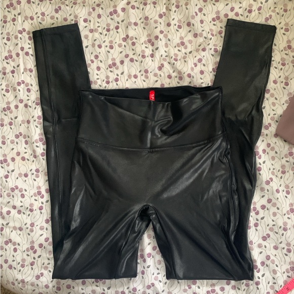 SPANX faux leather leggings in black size small - Picture 4 of 9